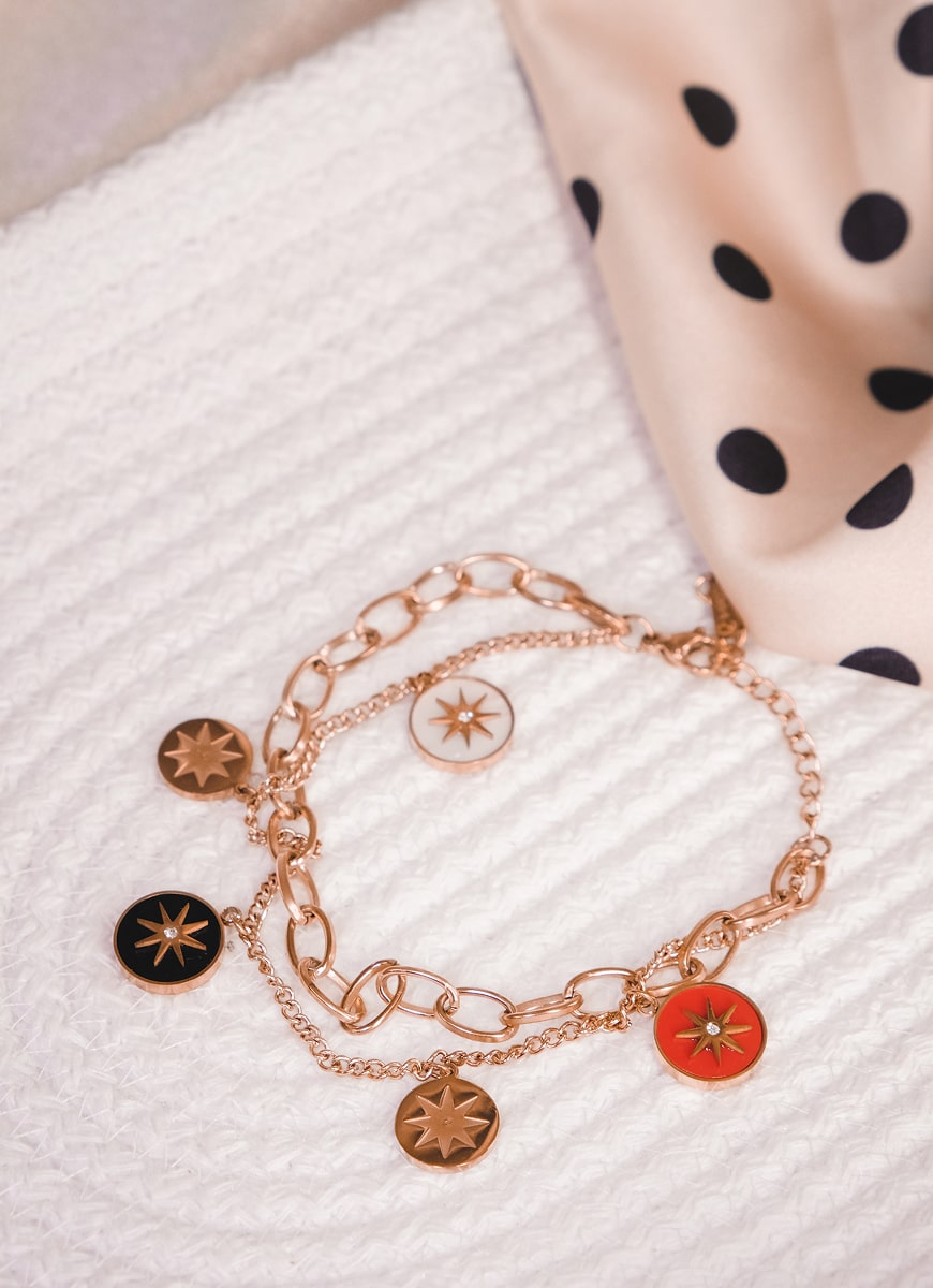 BRACELET